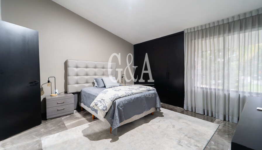 CASA EN VENTA AMUEBLADA EN VALLE REAL