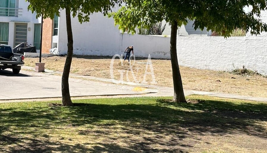 TERRENO EN VENTA EN BOSQUES DE STA. ANITA