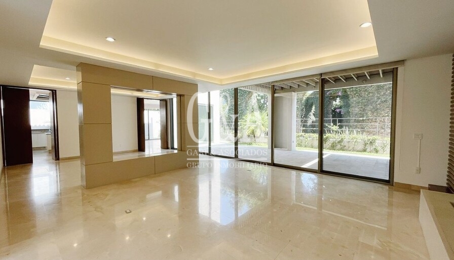 INCREIBLE CASA DE LUJO EN VALLE REAL