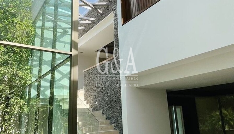 INCREIBLE CASA DE LUJO EN VALLE REAL