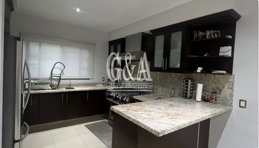 CASA VENTA EN VALDEPEÑAS