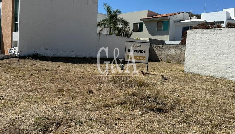 TERRENO EN VENTA EN BOSQUES DE STA. ANITA