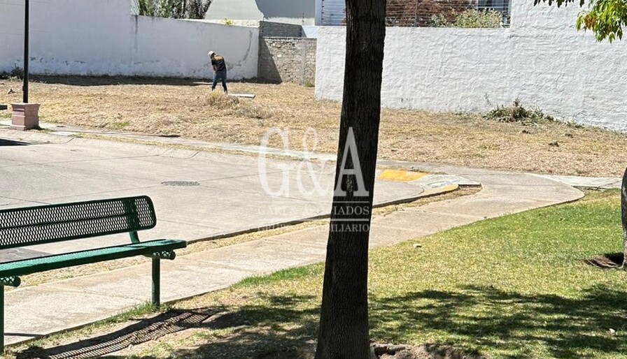 TERRENO EN VENTA EN BOSQUES DE STA. ANITA