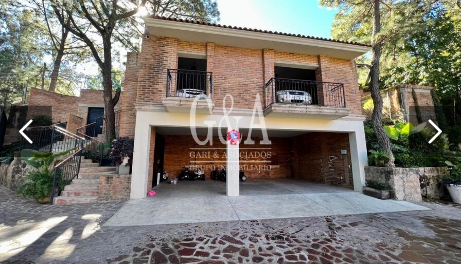 INCREIBLE CASA EN PINAR DE LA VENTA