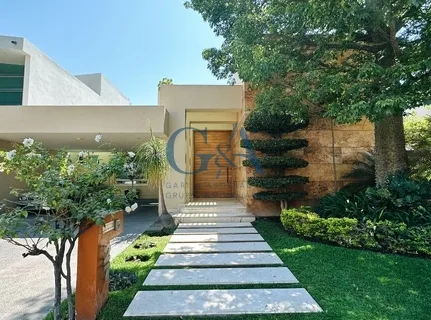 INCREIBLE CASA EN VALLE REAL