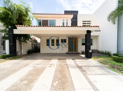 CASA EN RENTA VALLE REAL COTO LAS ROSAS