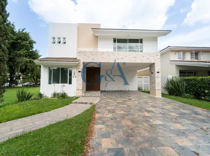 RENTA DE CASA EN VALLE REAL