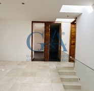 SANTILLANA FRENTE A PARQUE