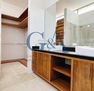 SANTILLANA FRENTE A PARQUE