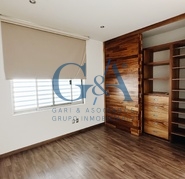 SANTILLANA FRENTE A PARQUE