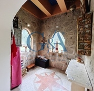 CASA EN VALLE REAL FRENTE APARQUE