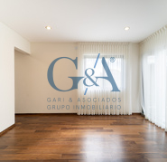 CASA EN VENTA EN VALLE REAL SOBRE AVENIDA