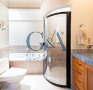 CASA EN VENTA VALLE REAL SOBRE AVENIDA