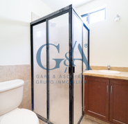 CASA EN RENTA EN VALLE REAL