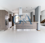 CASA EN RENTA SANTILLANA COTO 1