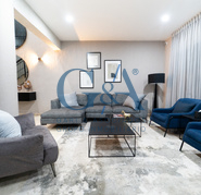 CASA EN VENTA AMUEBLADA EN VALLE REAL