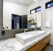 CASA EN VENTA AMUEBLADA EN VALLE REAL