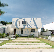 CASA EN VENTA EN VALLE REAL SOBRE AVENIDA