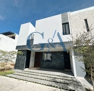 FONTEE (SOLARES) ESTRENA CASA DE LUJO