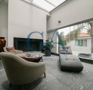 RESIDENCIA EN VENTA, EN ESQUINA VALLE REAL