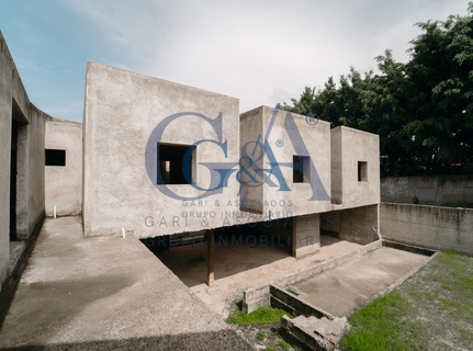 CASA EN VENTA EN VILLA CORAL