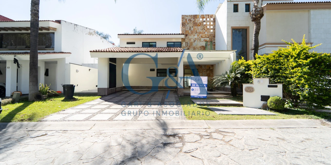 CASA EN RENTA EN VALLE REAL