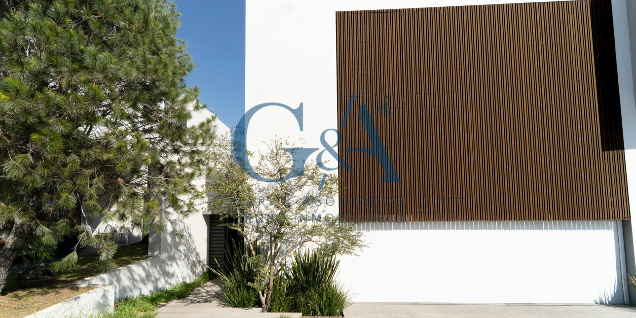 CASA EN RENTA PUERTA LAS LOMAS